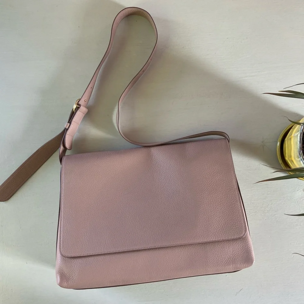 NWT Cuyana Messenger Bag in Soft Rose Pebbled Leather 13